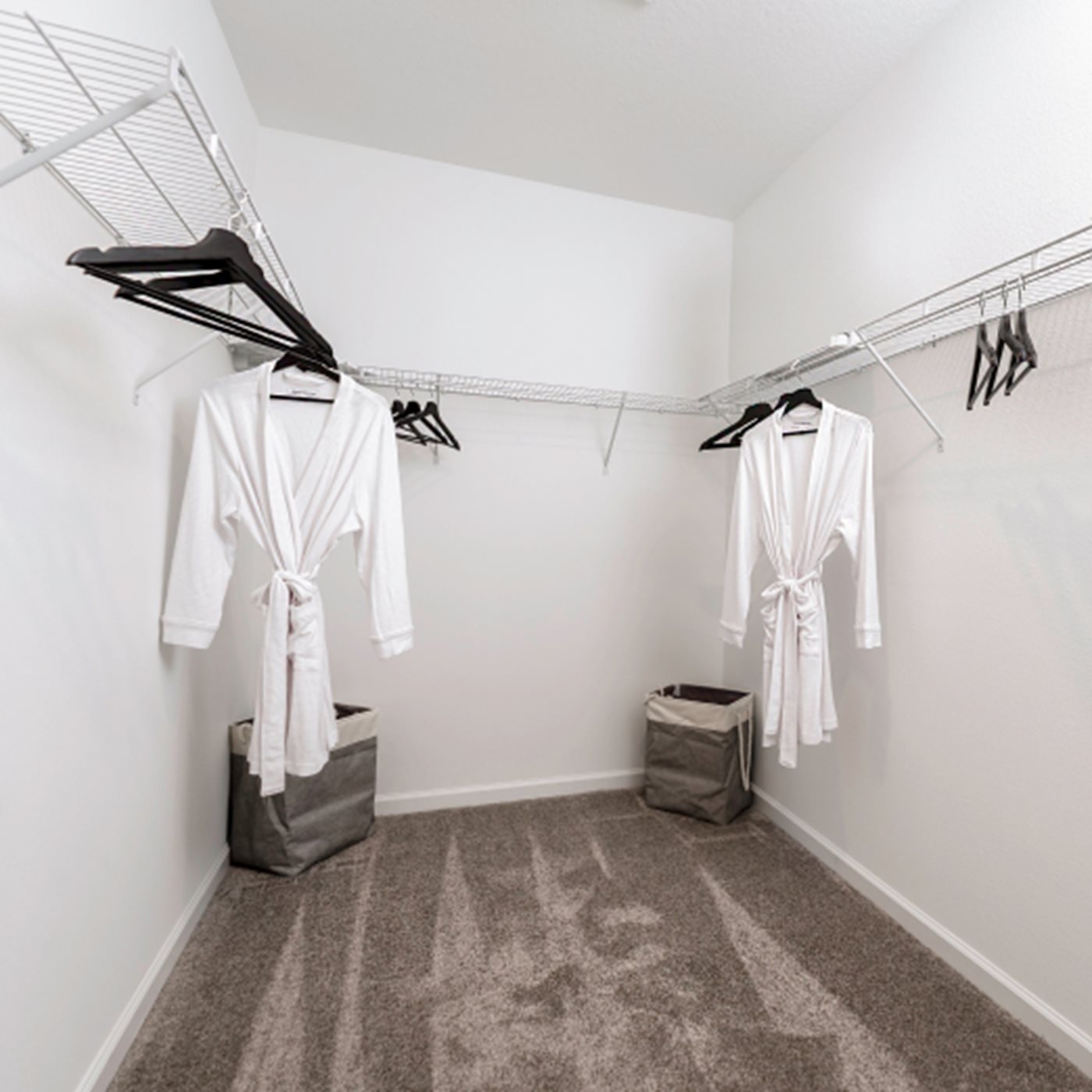 OLH_1727_Pic_Landcaster_Owners_WIC_F2